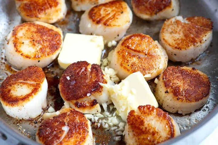 what do scallops taste like