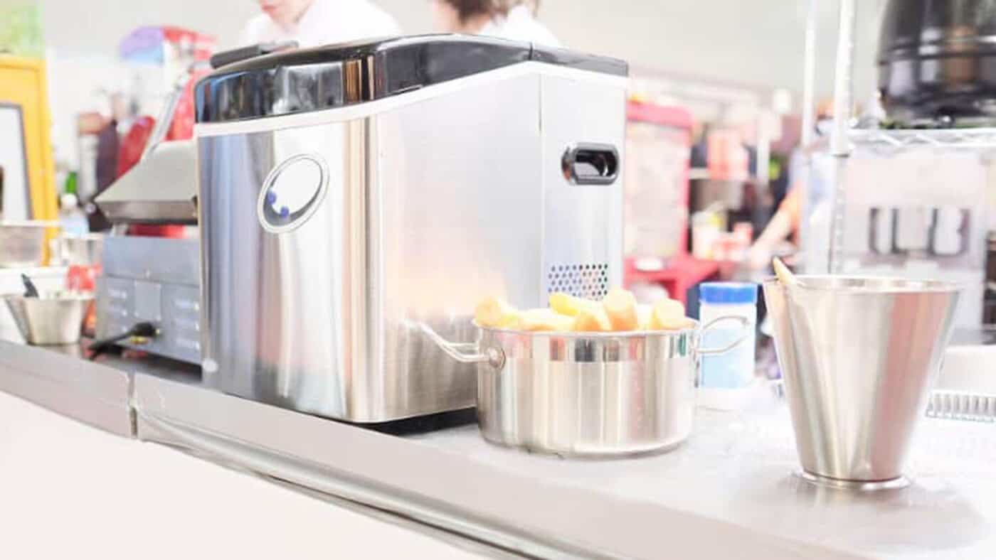Top 17 Quietest Countertop Ice Maker In 2021: Game Changers That Save Your Time 1 Quietest Countertop Ice Maker