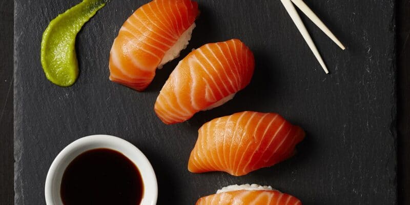 how to make salmon nigiri