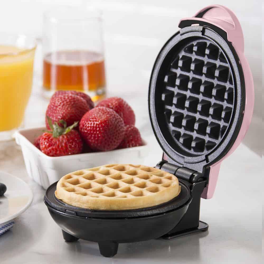 Top 21 Best Commercial Waffle Maker Reviews & Comparison