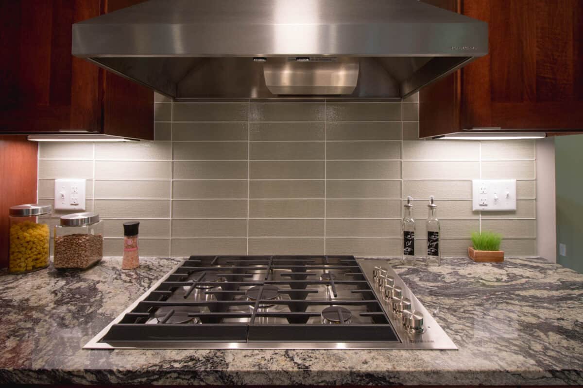 Top 15 Quietest Under Range Hood Reviews & Comparison 2023
