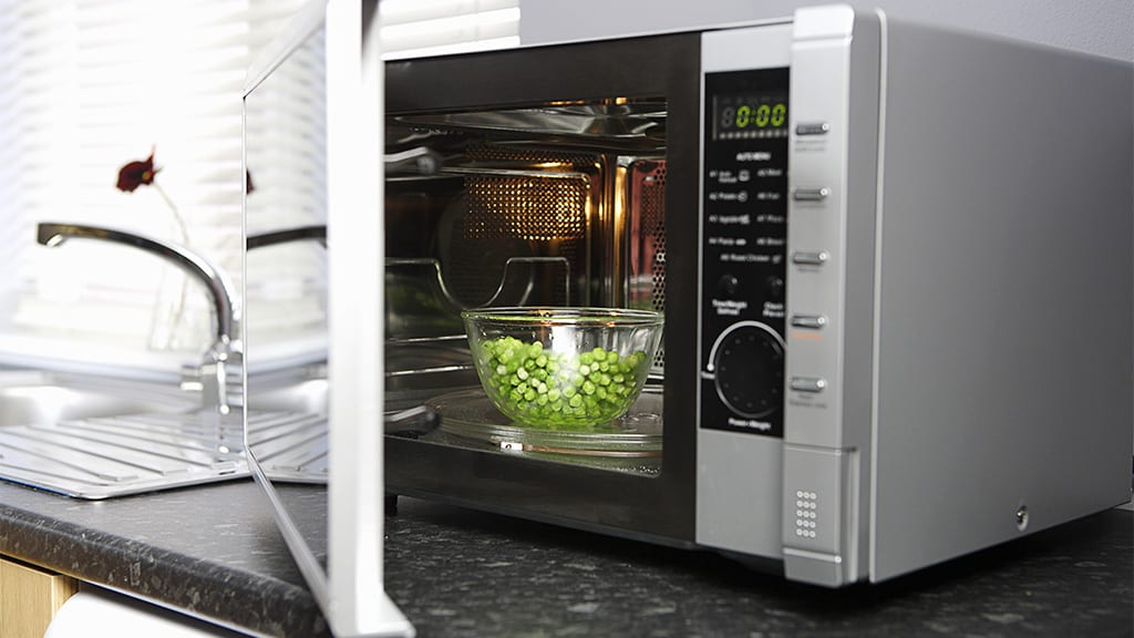 What Do You Think About The Microwave Turntable Turns When Door Is Open? 4 140120125623 microwaving food