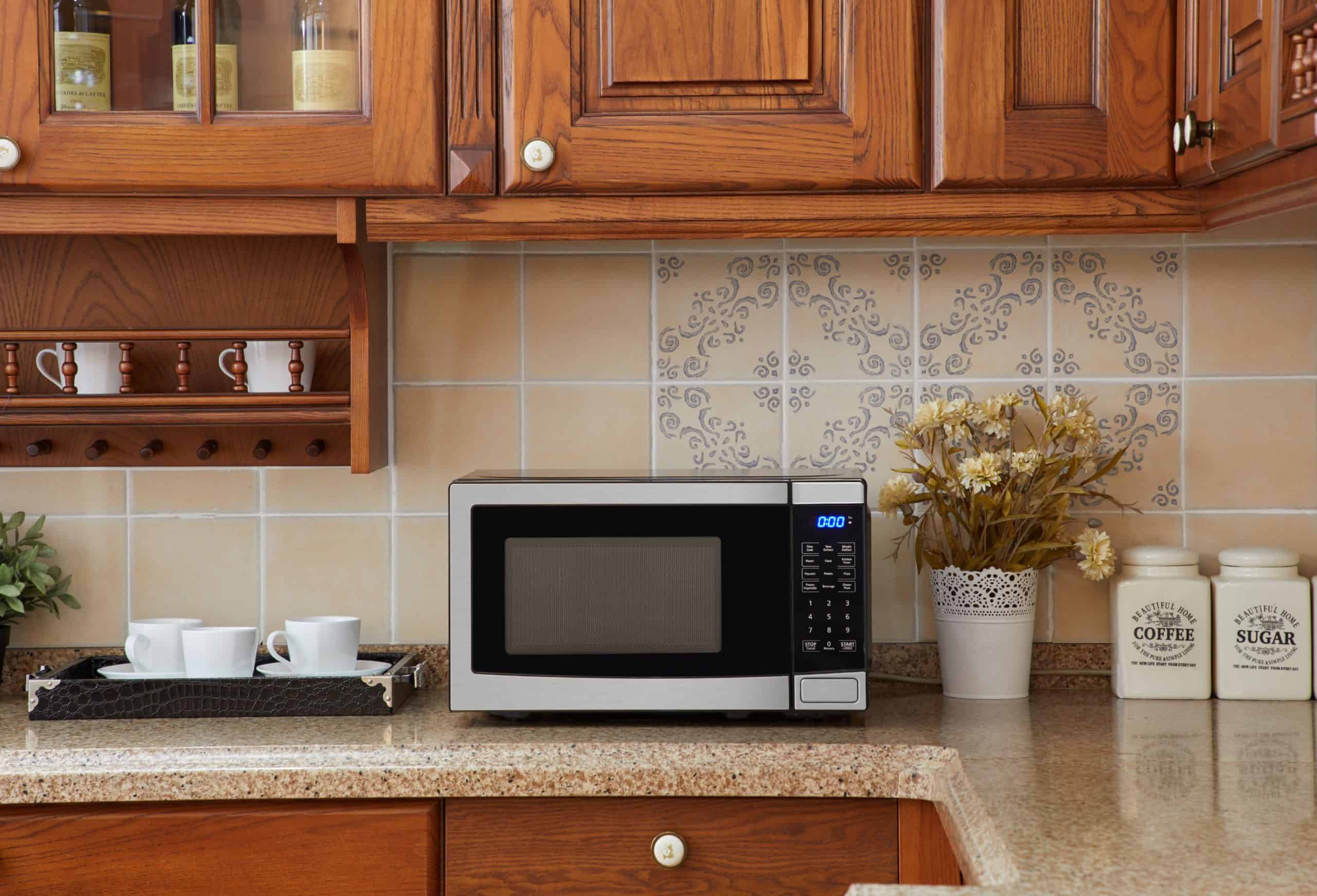 Top Mainstays Microwave Reviews & Comparison 2023