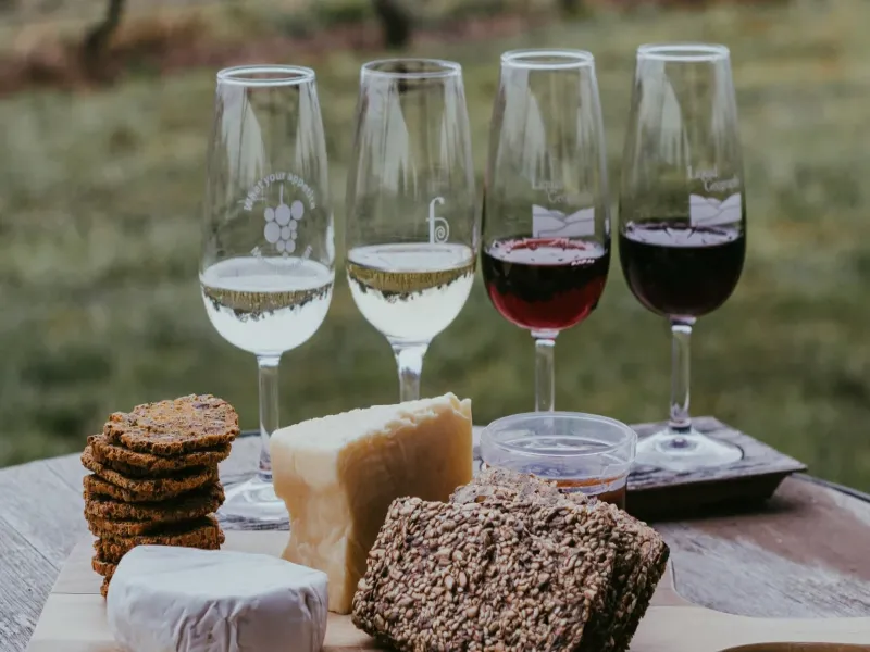 Best Semi Sweet White Wine For Christmas Parties And New Year's Eve Celebrations 7 Best Semi Sweet White Wine