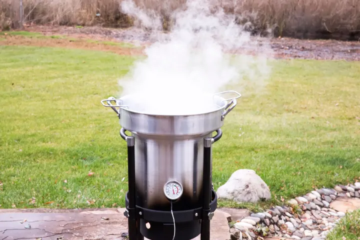 Stainless Steel Turkey Fryer Pot With Spigot: The Perfect Way To Fry A Turkey! 3 stainless steel turkey fryer pot with spigot