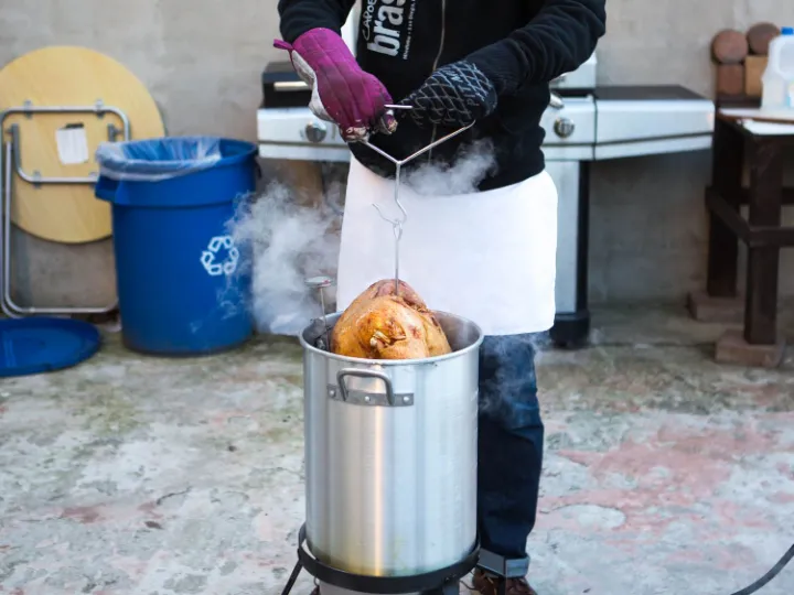 Stainless Steel Turkey Fryer Pot With Spigot: The Perfect Way To Fry A Turkey! 5 stainless steel turkey fryer pot with spigot